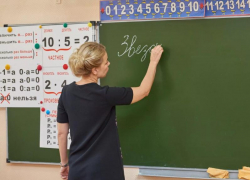 За год зарплата педагогов в ЛНР в среднем выросла на 20% 