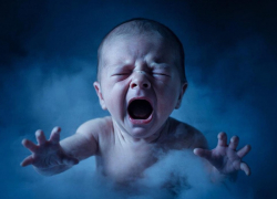 Что известно о спасении брошенной в туалете новорожденной девочки в ЛНР