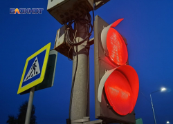 В Луганске оштрафовали водителя 117-го автобуса, проехавшего на красный свет