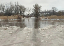 200 дворов и 4 моста затоплены водой в Сватовском районе ЛНР