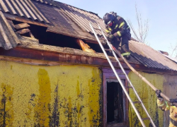 Захламленный дом и открытое пламя чуть не убили жителя ЛНР