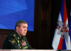 Новости СВО: Герасимов объявил об окончательном освобождении ЛНР, до Славянска и Краматорска остался один рывок