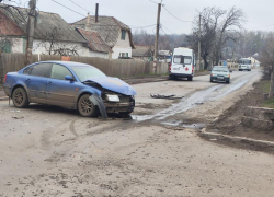 ГАИ по ЛНР проводит проверку по факту ДТП с каретой скорой помощи в Свердловске ЛНР