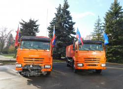 Дружба, поддержка и помощь: Алтайский край передал Славяносербскому району ЛНР новую спецтехнику