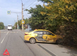 В Луганске таксист сбил подростка, а в Ровеньках в ДТП погиб велосипедист