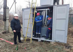 Три силовых трансформатора в посёлках ЛНР заменили лутугинские энергетики 