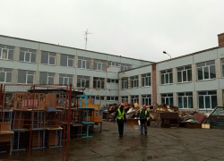 Поврежденную в 2014 году обстрелами ВСУ школу №51 в Луганске планируют восстановить к новому учебному году