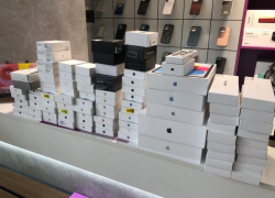 Луганские таможенники накрыли магазин с тысячей «серых» товаров