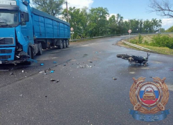 Мотоциклист погиб при столкновении с грузовиком в Новопскове ЛНР