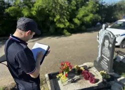 Наехал на могилы: полиция Луганска поймала виновника ДТП на «Аллее Славы»