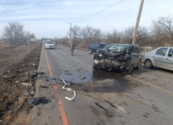 Две машины вдребезги, один погибший и двое травмированы – последствия ужасной аварии в Краснодонском районе ЛНР