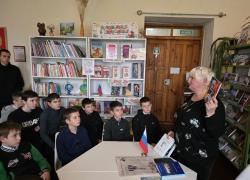 "Донбасс в огне": Валентина Яценко заворожила юных читателей Ровенек