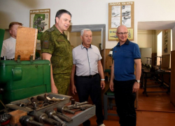 Направить дополнительные средства на ремонт школ Луганска решено по итогам визита в город Сергея Кириенко