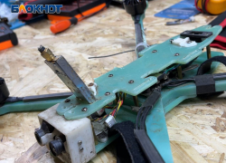 Беспилотники ВСУ нанесли массированный удар по поселку Троицкое ЛНР