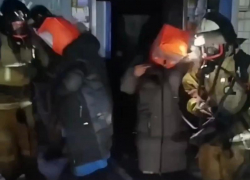 В Луганске с пожара эвакуировали 5 человек, в том числе ребенка