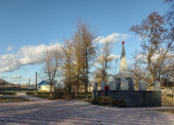 В селе Городище ЛНР завершилось благоустройство Мемориала братской могилы 