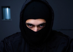 Пенсионерка из Луганска перевела мошенникам 15 миллионов рублей