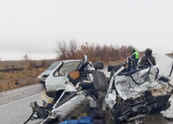 Два пассажира погибли, а водители в реанимации после аварии в Лутугинском районе ЛНР