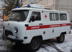 Поликлиника Луганска получила два новых автомобиля и оборудование для лаборатории  
