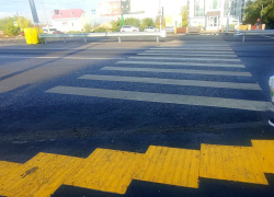 Тактильная плитка появилась на улице Ватутина в Луганске