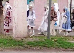 В сети завирусилось видео о том, как в ЛНР готовятся к Новому году