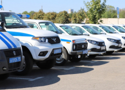 88 новых служебных автомобилей получила полиция в ЛНР