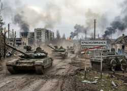 Новости СВО: "Герани" устроили ад в порту Измаила, Зеленский просится на встречу с Путиным