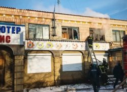 В ЛНР загорелось «Белокуракинское потребительское общество» 