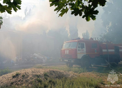 В Антраците ЛНР загорелось одно из зданий городской больницы