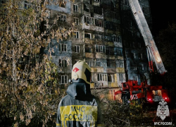 После взрыва газа из дома в Алчаевске эвакуировали 67 человек