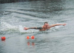 «Моржи Луганска» провели первый Республиканский турнир по зимнему плаванию в воде с температурой +2 градуса 
