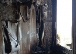 В поселке Юбилейном ЛНР из горящей многоэтажки эвакуировали 22 человека, включая четверых детей