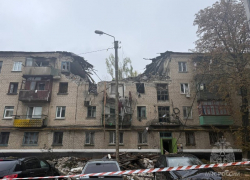 Пара жителей взорвавшегося дома в Красном Луче ЛНР оказалась заблокирована на 4-м этаже