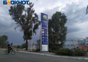 В ЛНР «ввели» электронные очереди на бензин