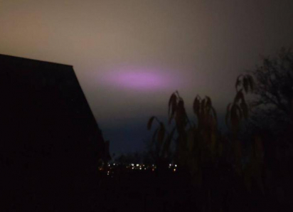 Объяснили фиолетовое небо над Луганском