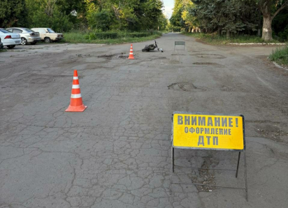 Всадник без прав: под Антрацитом ЛНР 14-летний мальчик упал с мотоцикла