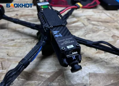 В Кременной ВСУ ударили дроном по мирным жителям возле магазина