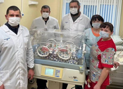 В ЛНР малышку бросили на морозе в заброшенном туалете