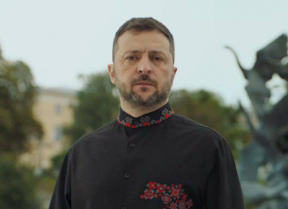 Украинский фейк: жители ЛНР хотят жить под сине-желтым флагом