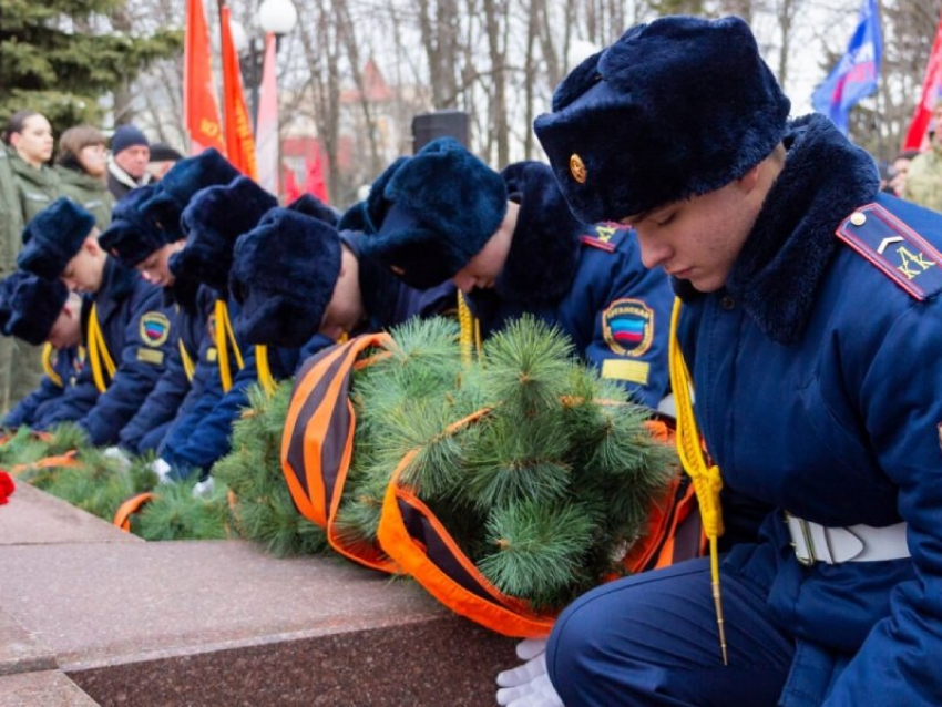 В Луганске почтили память погибших в Афганистане воинов-интернационалистов