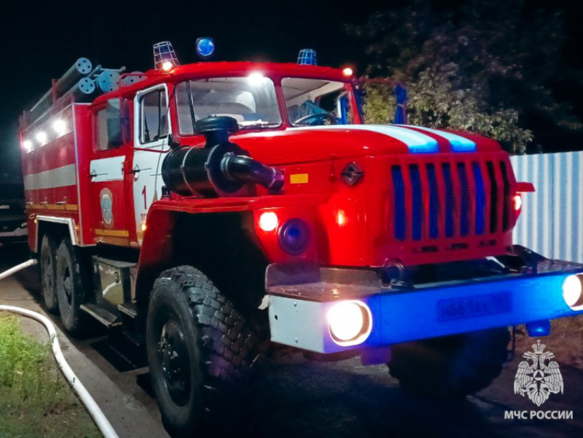 В садовом товариществе в Луганске сгорел дачный дом из‑за короткого замыкания