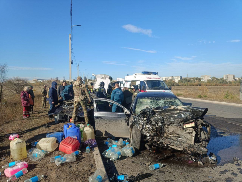 В Стаханове ЛНР в автоаварии погибли два человека