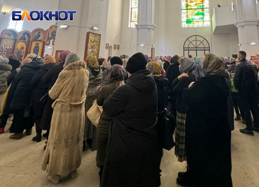 В храмах Луганска молятся о погибших и пострадавших в результате теракта в «Крокус Сити Холле»