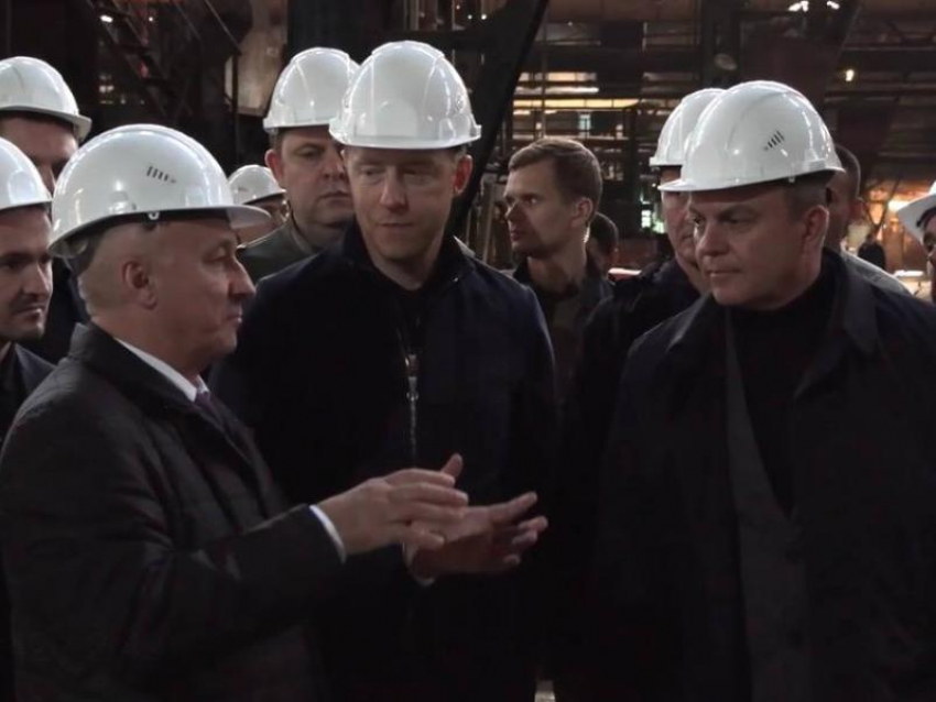 Мантуров проверил промышленные предприятия Луганска