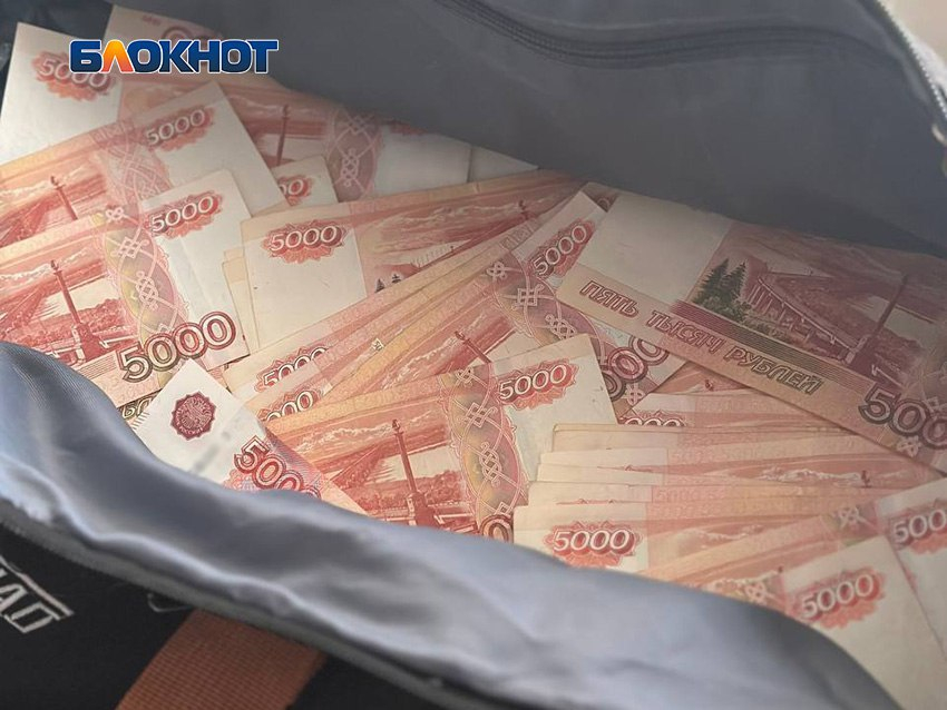 В ЛНР задержали двух пособников аферистов, которые похитили у пенсионерок более 1,5 млн рублей