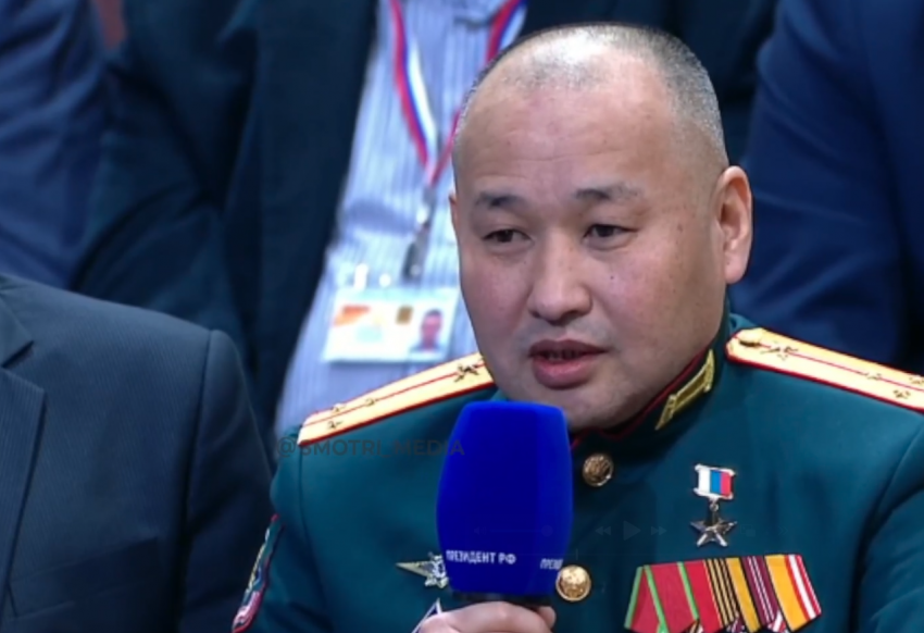 Герой России Очир-Горяев: ВСУ расстреливали мирных при отходе из Северска