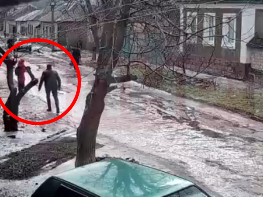 Полицейские задержали луганчанина, который гнался за 12-летней девочкой