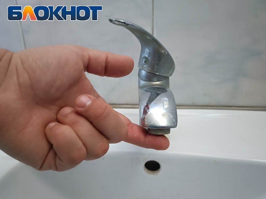 Отключения воды в ЛНР 9 января: адреса