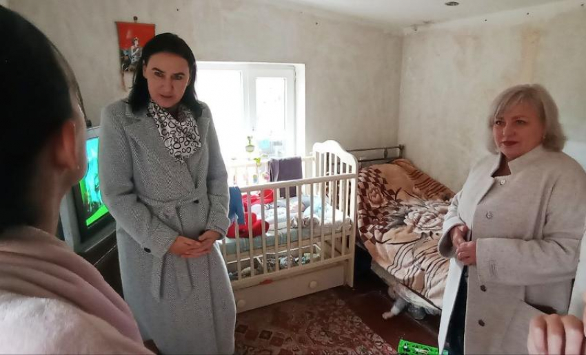 Институт семейного кураторства заработал в ЛНР