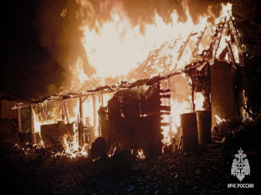 Человек сгорел заживо на пожаре в Ровеньковском районе ЛНР 